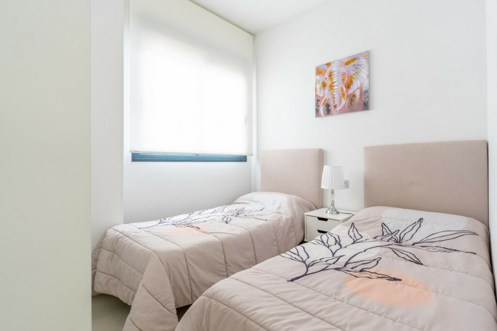 Middle Floor Apartment Torrevieja Alicante - zdjęcie 11
