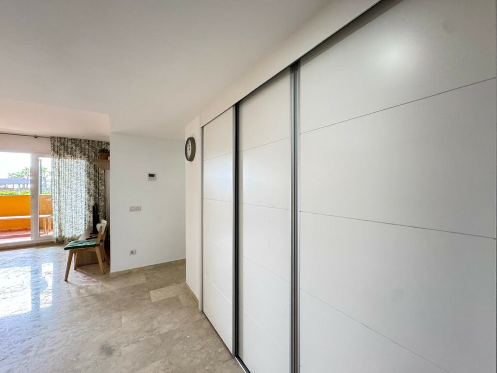 Middle Floor Apartment Torrevieja Alicante - imagen 12