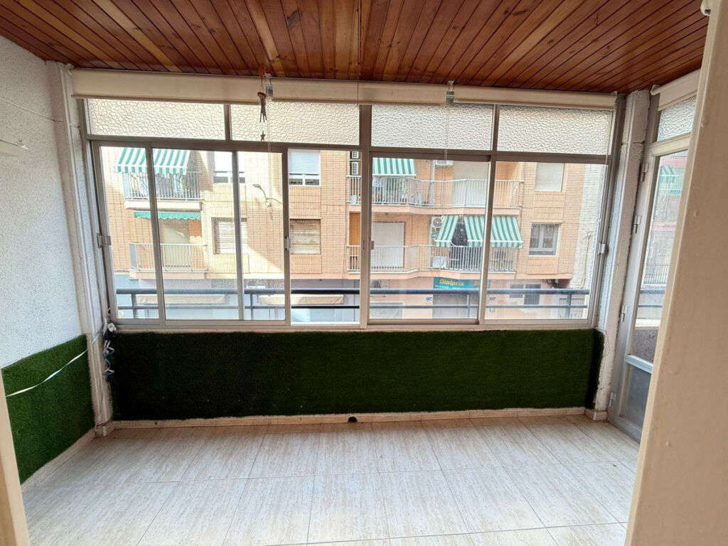 Middle Floor Apartment Torrevieja Alicante - zdjęcie 12