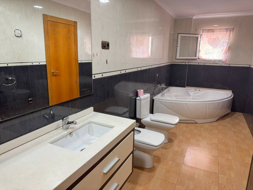 Middle Floor Apartment Torrevieja Alicante - Bild 12