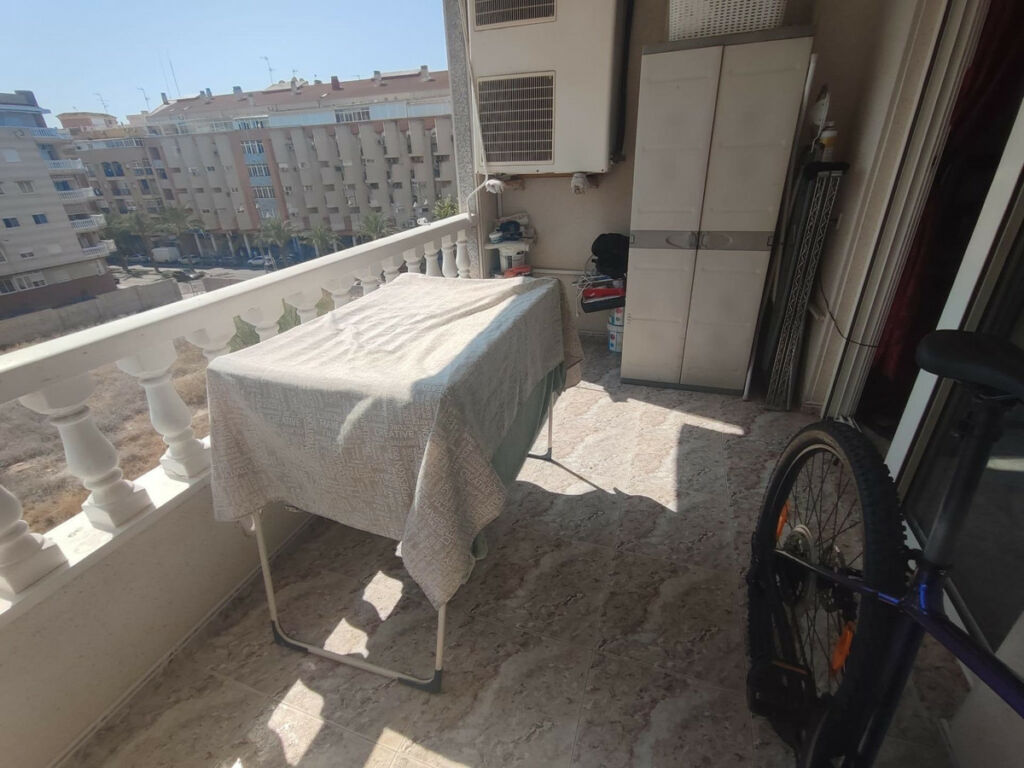 Middle Floor Apartment Torrevieja Alicante - zdjęcie 13