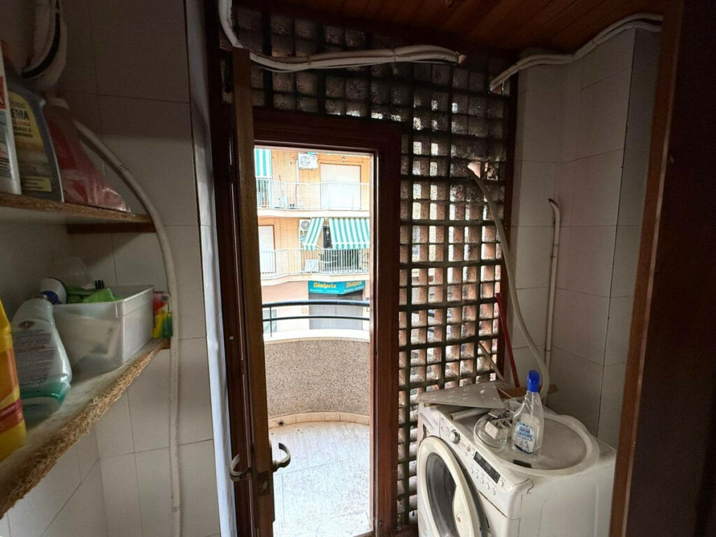 Middle Floor Apartment Torrevieja Alicante - zdjęcie 14