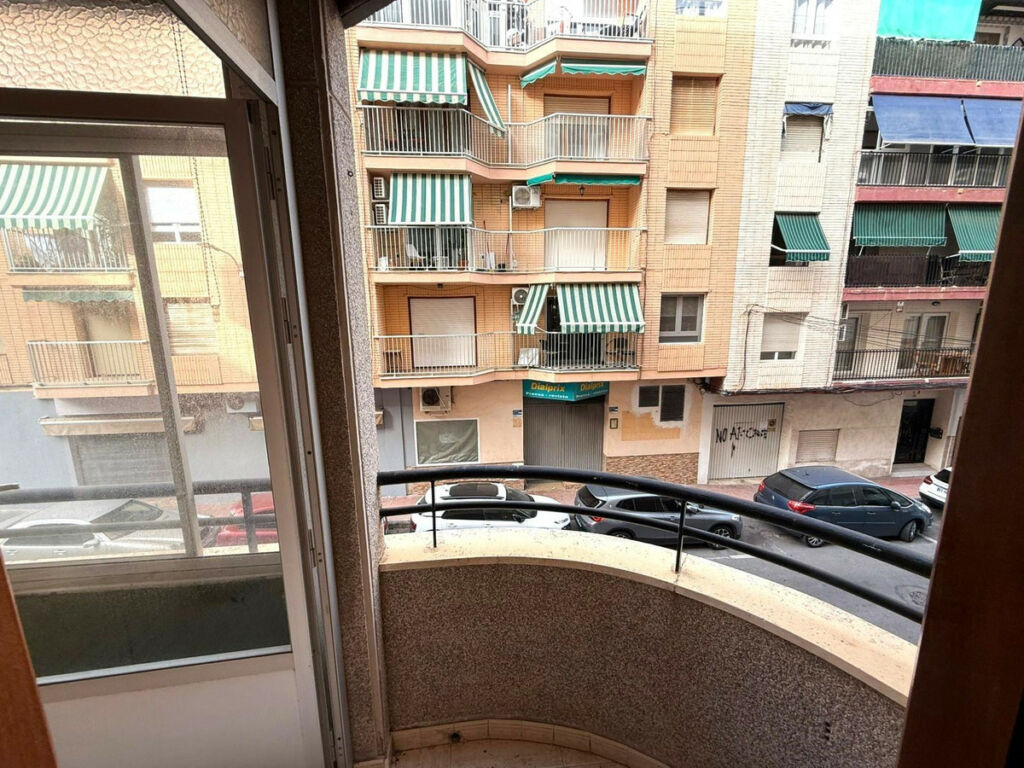Middle Floor Apartment Torrevieja Alicante - zdjęcie 15