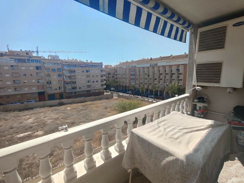 Middle Floor Apartment Torrevieja Alicante - zdjęcie 15