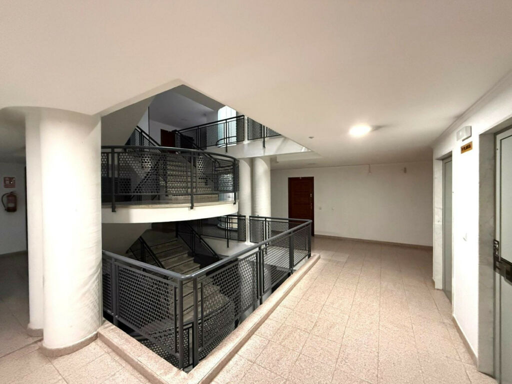 Middle Floor Apartment Torrevieja Alicante - zdjęcie 17