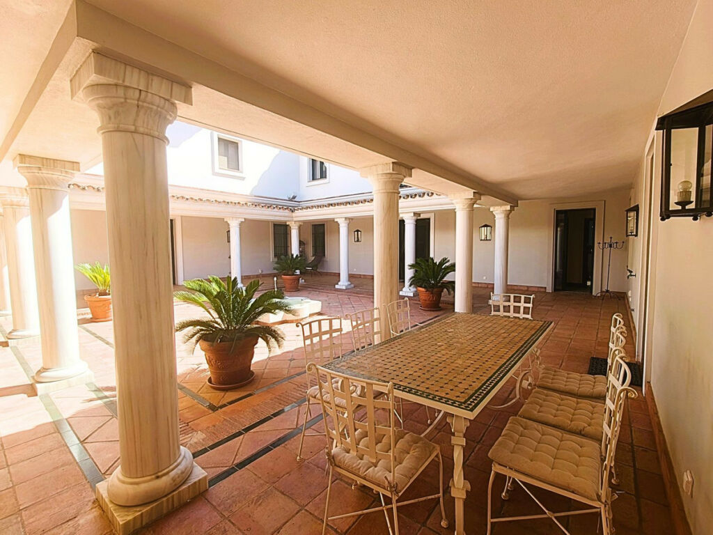 Detached Villa San Roque Club Cádiz - imagen 17