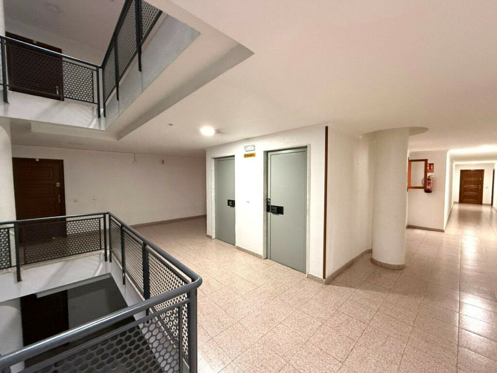 Middle Floor Apartment Torrevieja Alicante - zdjęcie 18