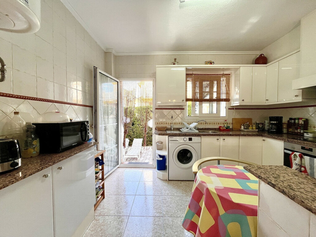 Ground Floor Apartment Playa Flamenca Alicante - image 18
