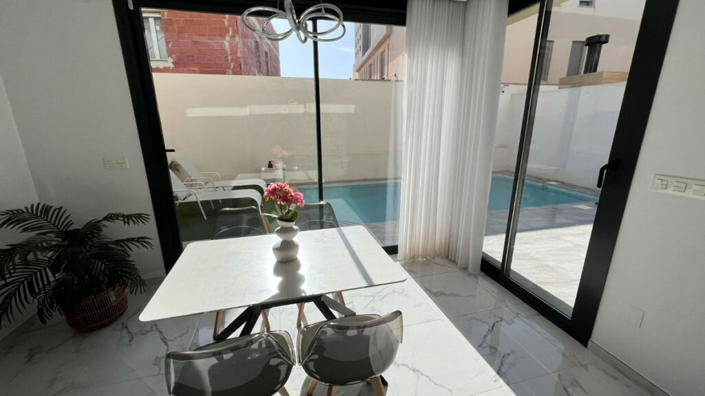 Detached Villa Los Montesinos Alicante - Bild 18