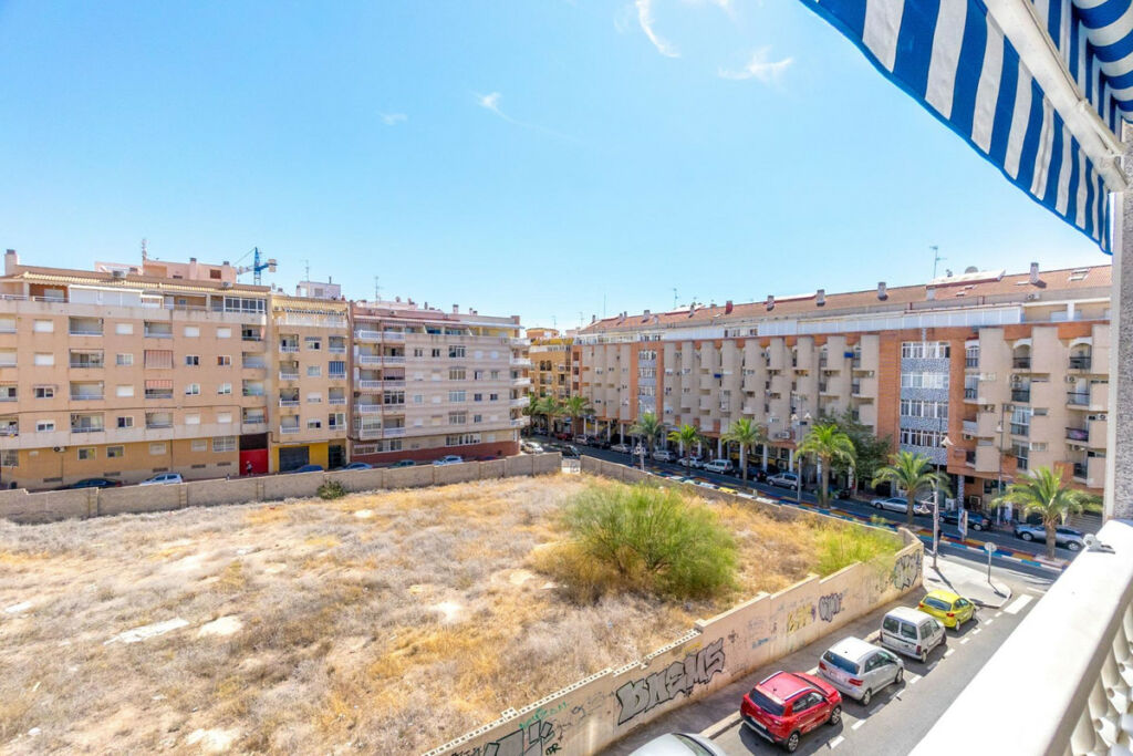 Middle Floor Apartment Torrevieja Alicante - zdjęcie 14