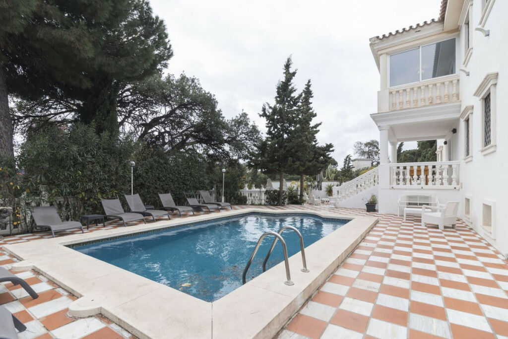Detached Villa Hacienda Las Chapas Málaga - Bild 2