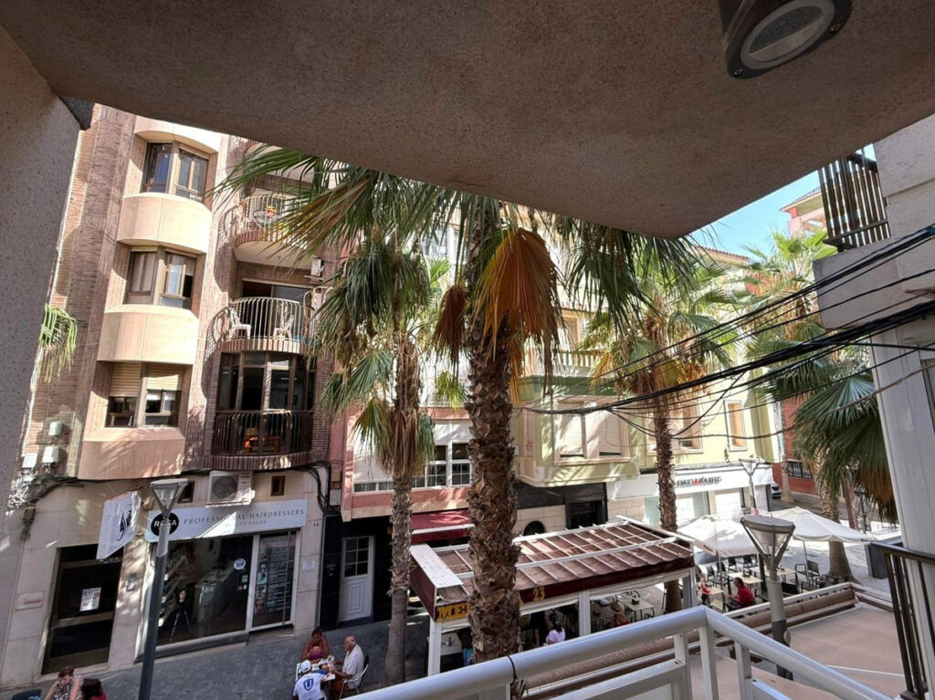 Middle Floor Apartment Torrevieja Alicante - zdjęcie 2