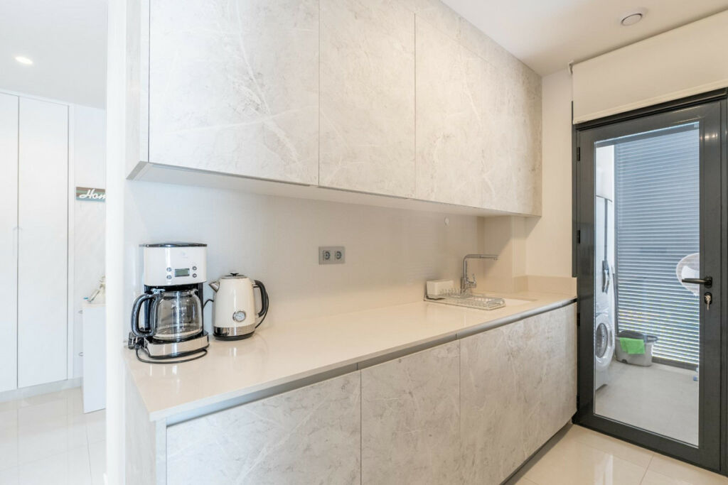 Middle Floor Apartment Torrevieja Alicante - zdjęcie 2