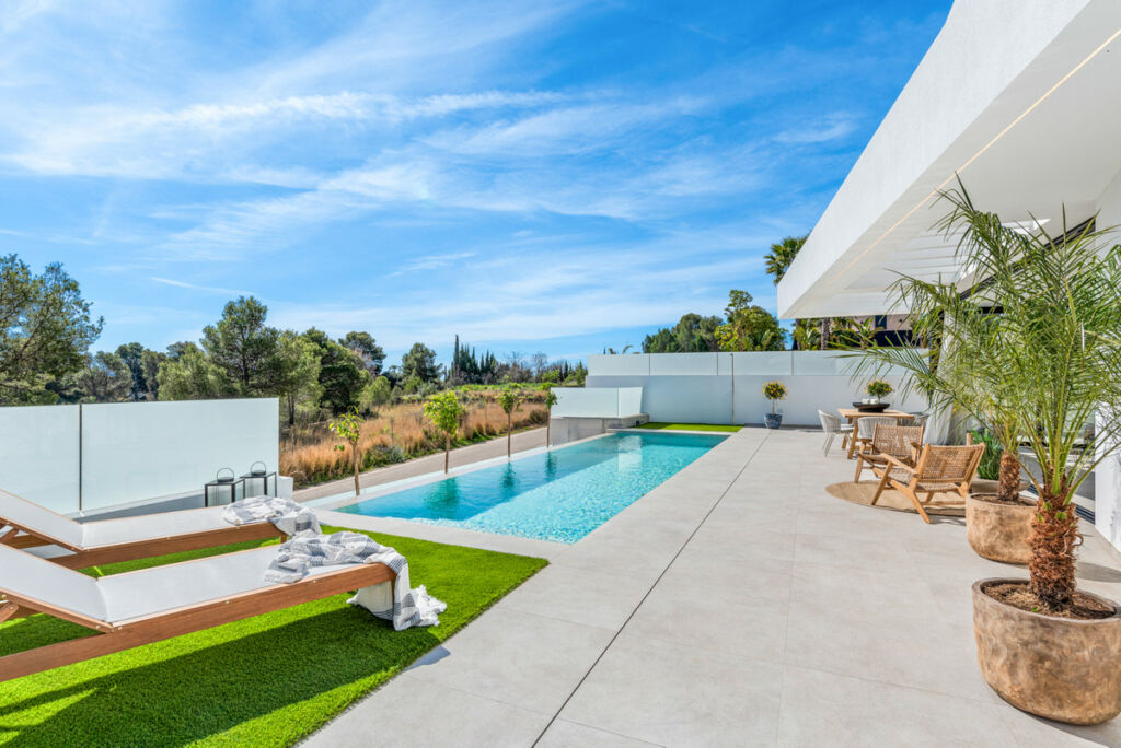 Detached Villa Polop Alicante - image 2