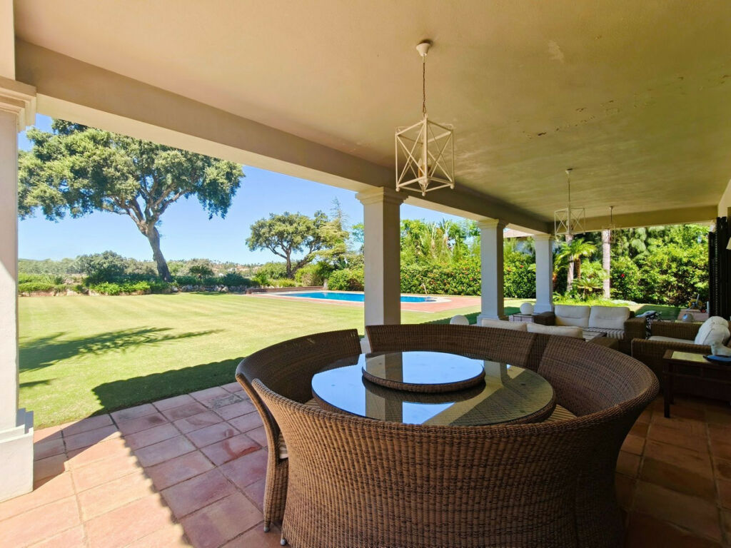 Detached Villa San Roque Club Cádiz - imagen 2
