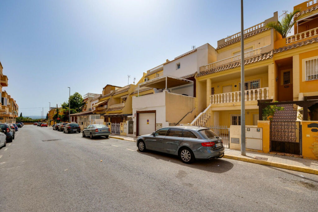 Townhouse Los Montesinos Alicante - imagen 2
