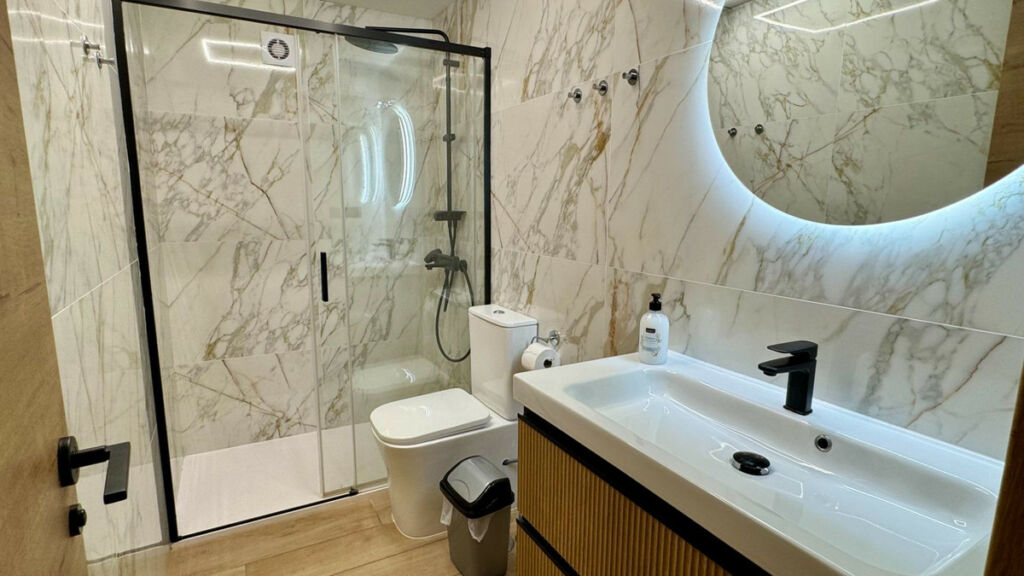 Middle Floor Apartment Torrevieja Alicante - zdjęcie 2