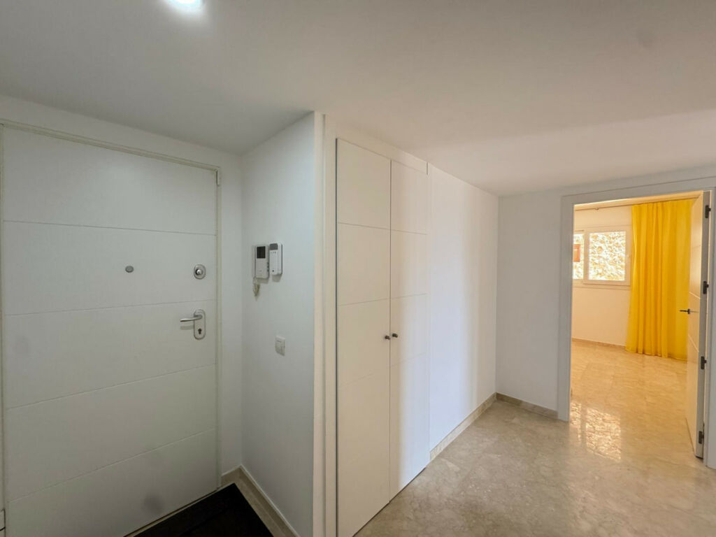 Middle Floor Apartment Torrevieja Alicante - imagen 2