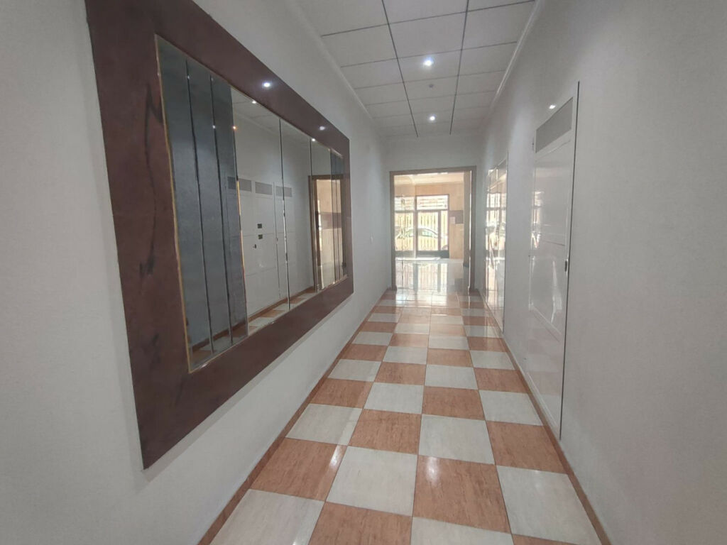Middle Floor Apartment Torrevieja Alicante - zdjęcie 2