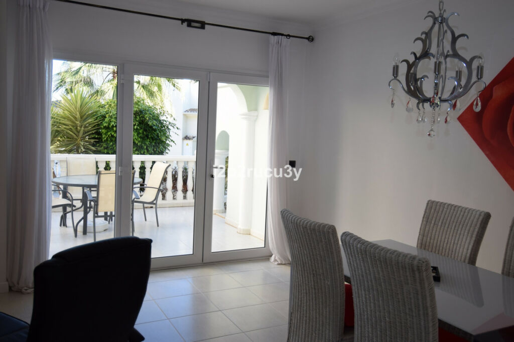 Ground Floor Apartment La Fustera Alicante - image 2