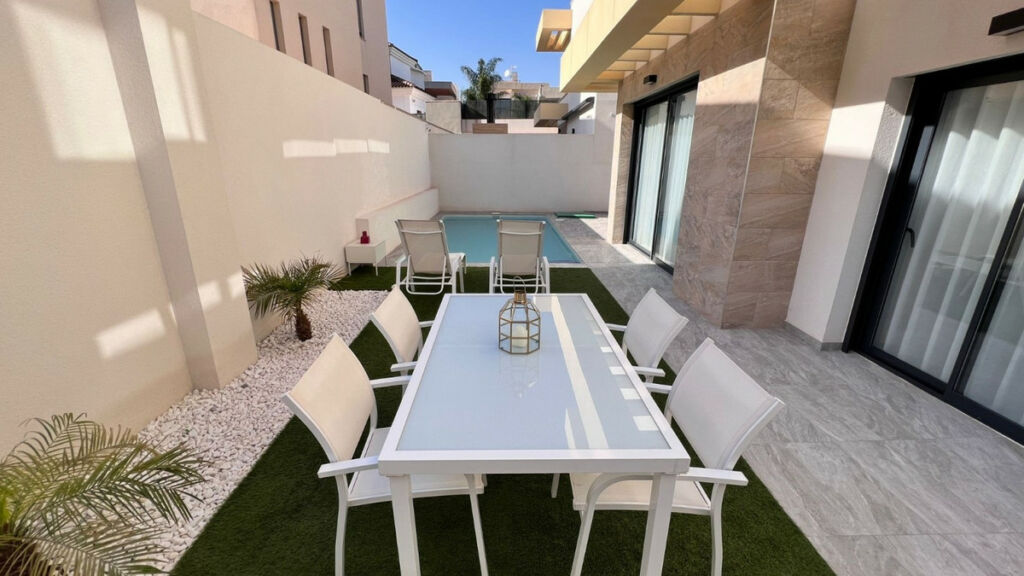 Detached Villa Los Montesinos Alicante - Bild 2