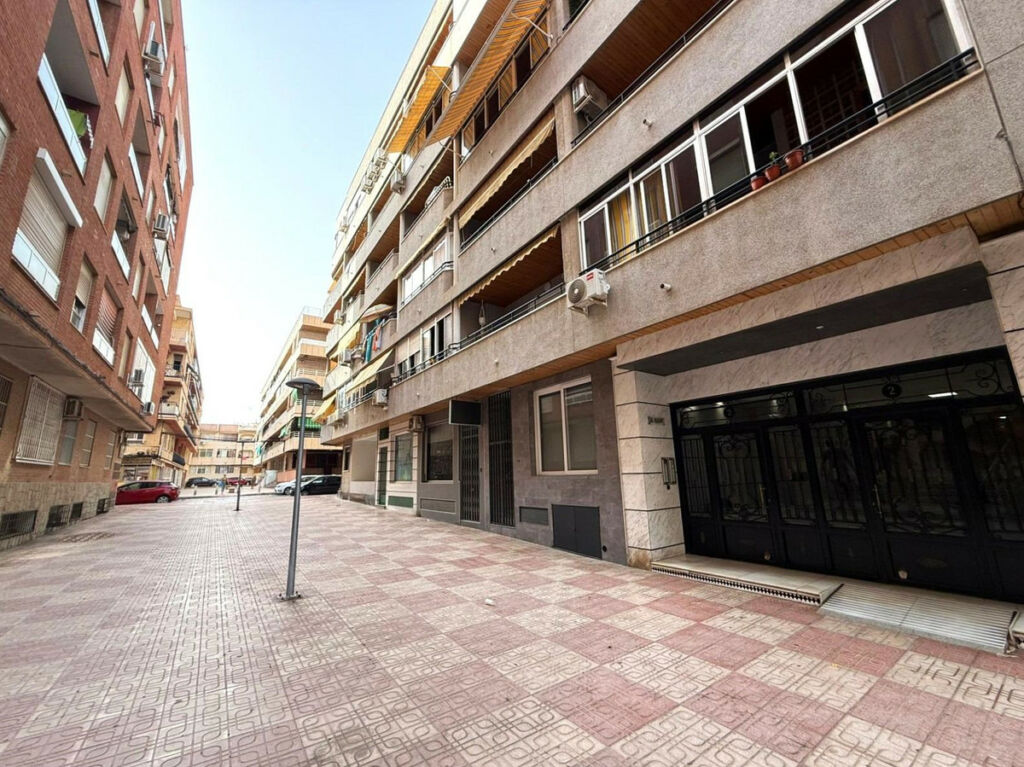 Middle Floor Apartment Torrevieja Alicante - zdjęcie 21