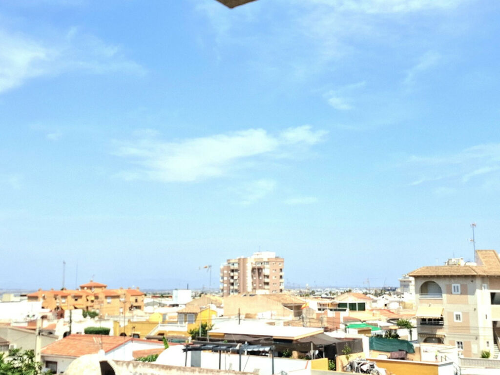 Middle Floor Apartment Torrevieja Alicante - image 23