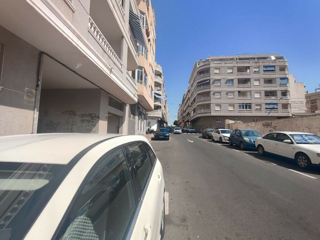 Middle Floor Apartment Torrevieja Alicante - zdjęcie 25
