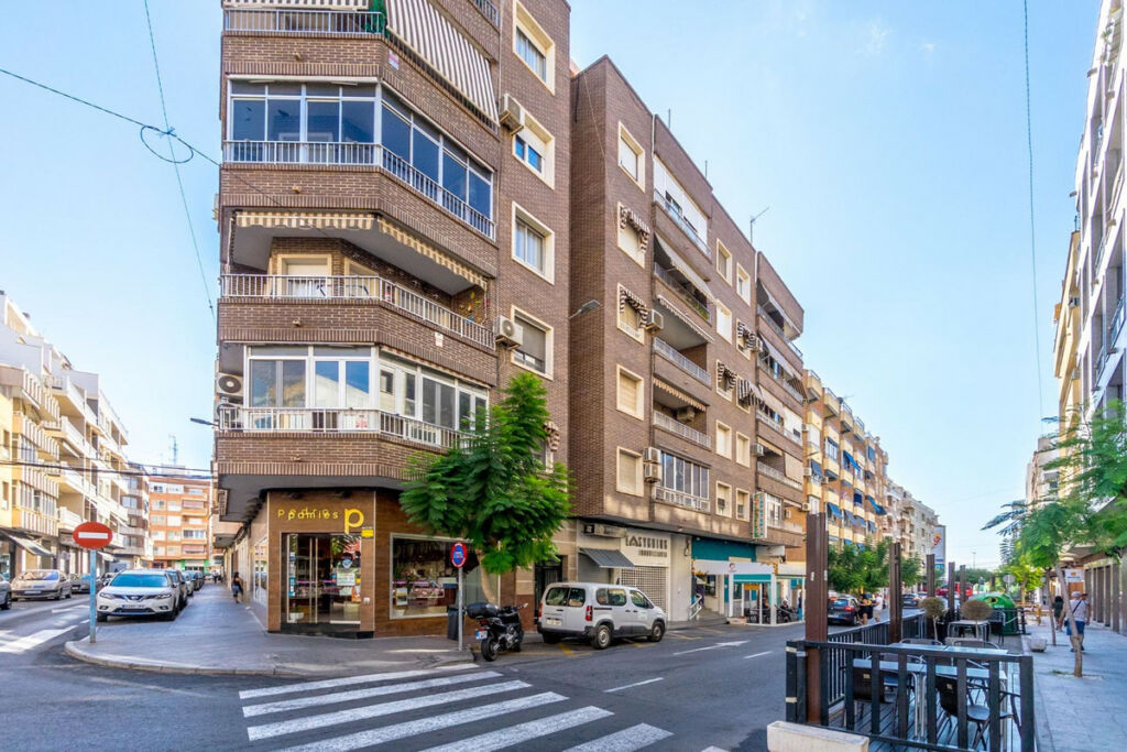 Middle Floor Apartment Torrevieja Alicante - Bild 27