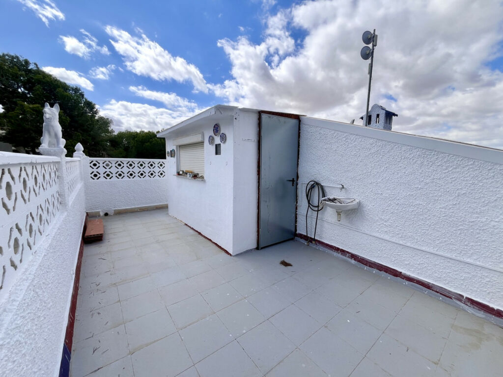 Detached Villa Pinar de Campoverde Alicante - image 29