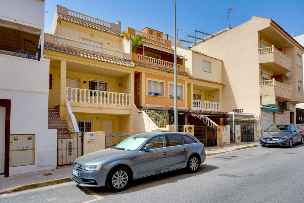 Townhouse Los Montesinos Alicante - imagen 3