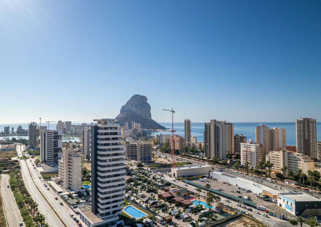 Middle Floor Apartment Calpe Alicante - image 3