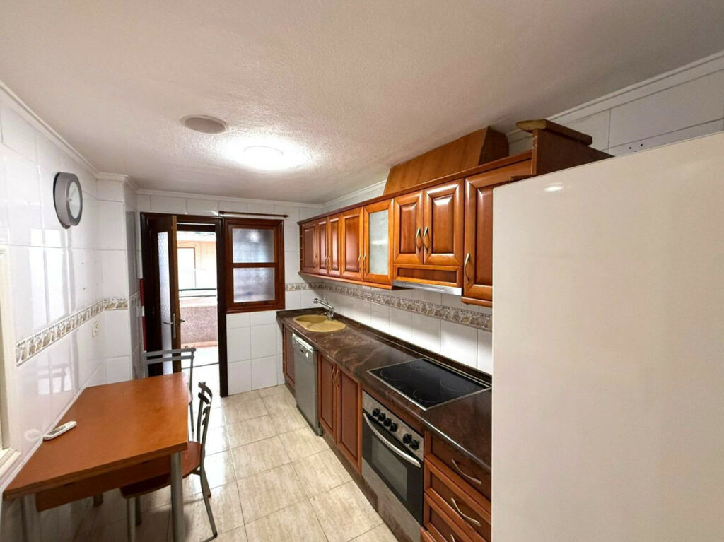 Middle Floor Apartment Torrevieja Alicante - zdjęcie 3