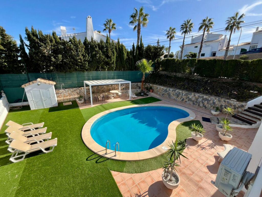 Detached Villa Villamartin Alicante - image 31