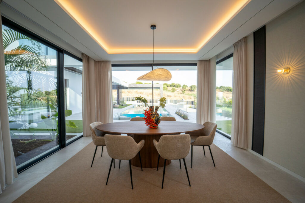 Detached Villa El Paraiso Málaga - image 34