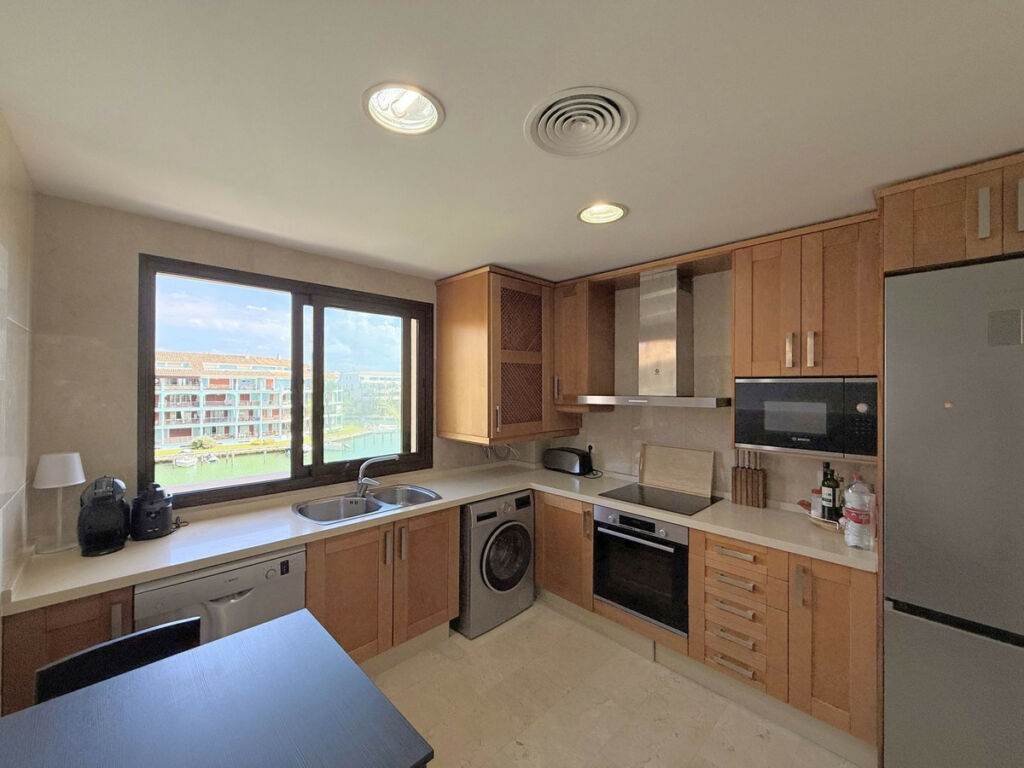 Middle Floor Apartment Sotogrande Puerto Cádiz - Bild 19