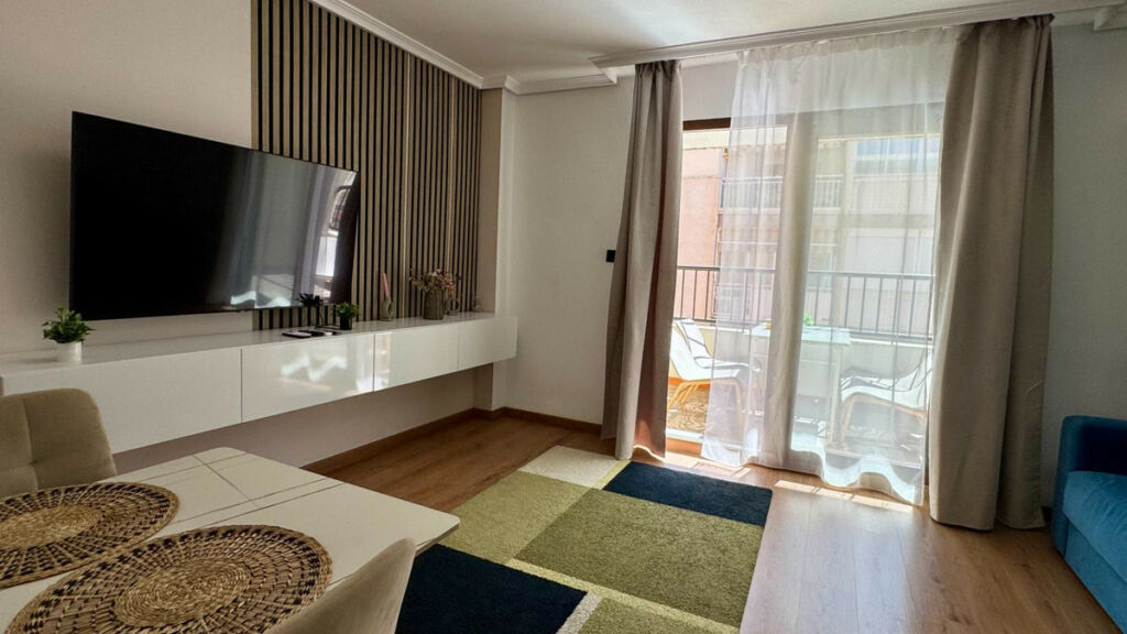 Middle Floor Apartment Torrevieja Alicante - zdjęcie 5
