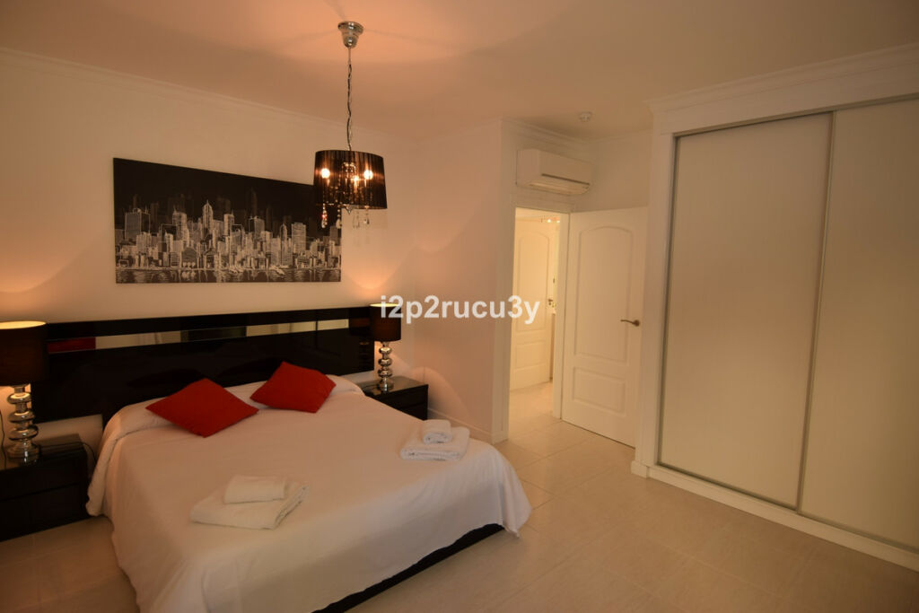 Ground Floor Apartment La Fustera Alicante - image 6