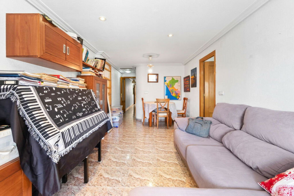 Middle Floor Apartment Torrevieja Alicante - zdjęcie 3