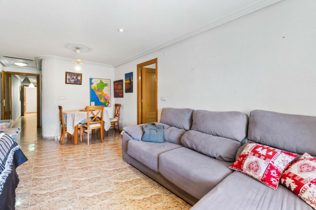 Middle Floor Apartment Torrevieja Alicante - zdjęcie 4