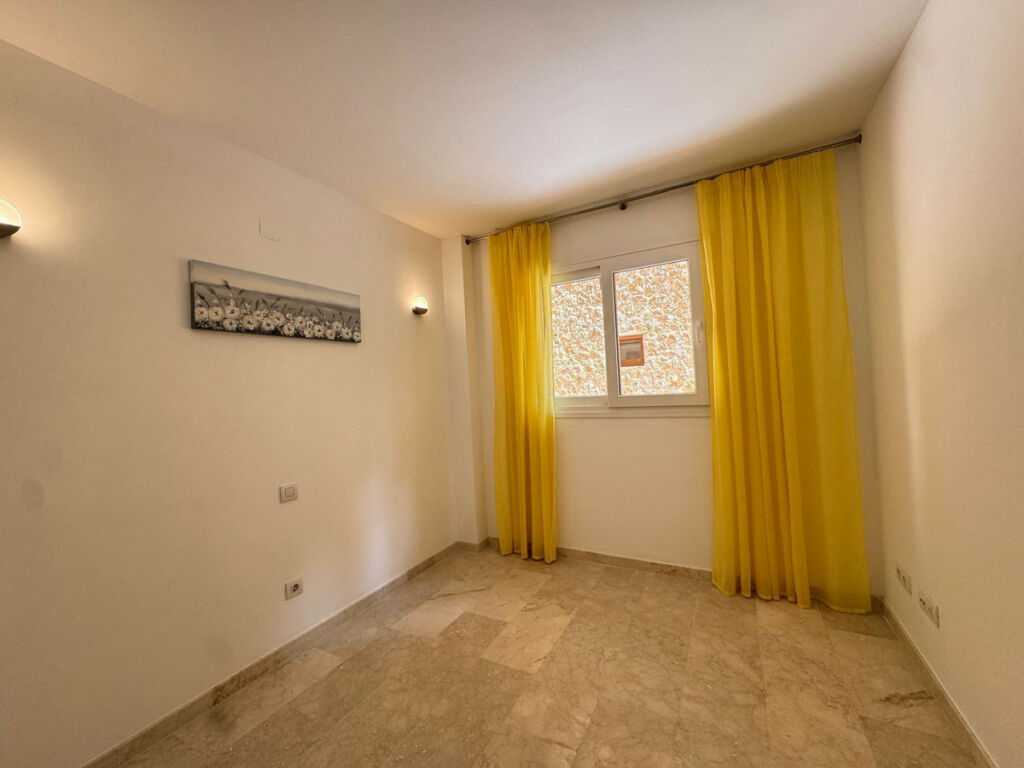 Middle Floor Apartment Torrevieja Alicante - imagen 8