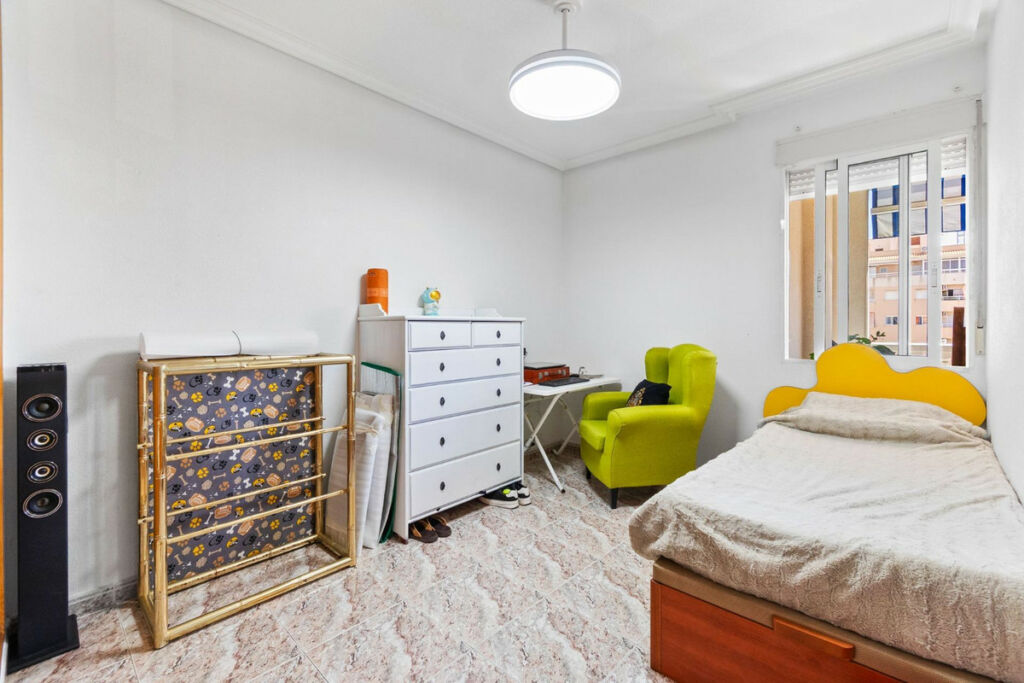 Middle Floor Apartment Torrevieja Alicante - zdjęcie 5