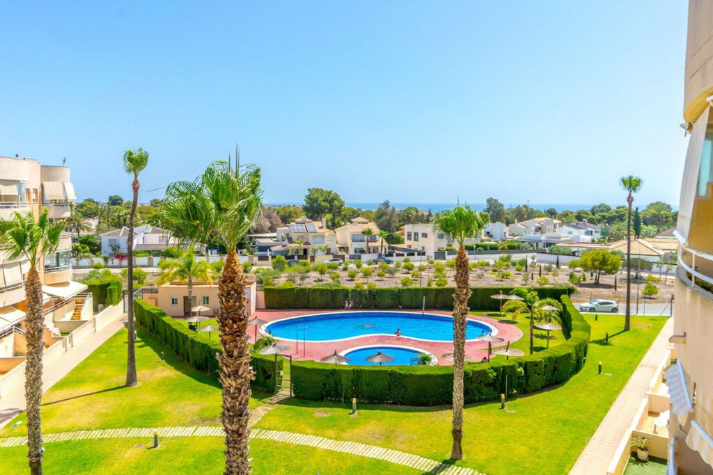 Middle Floor Apartment Orihuela Costa Alicante