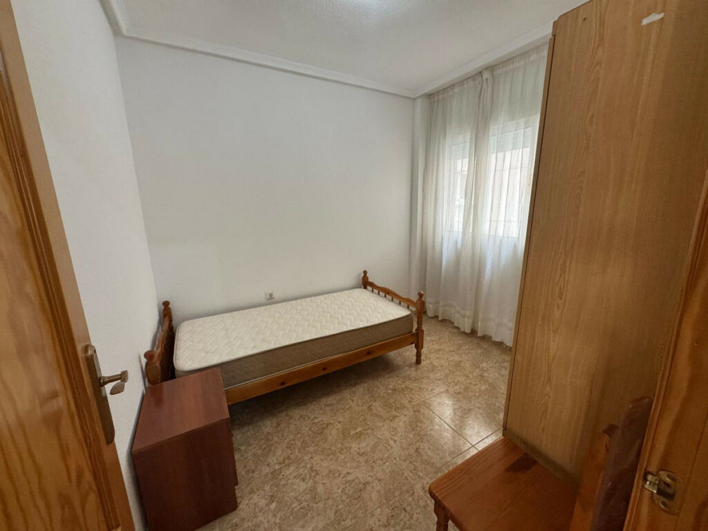 Middle Floor Apartment Torrevieja Alicante - zdjęcie 11