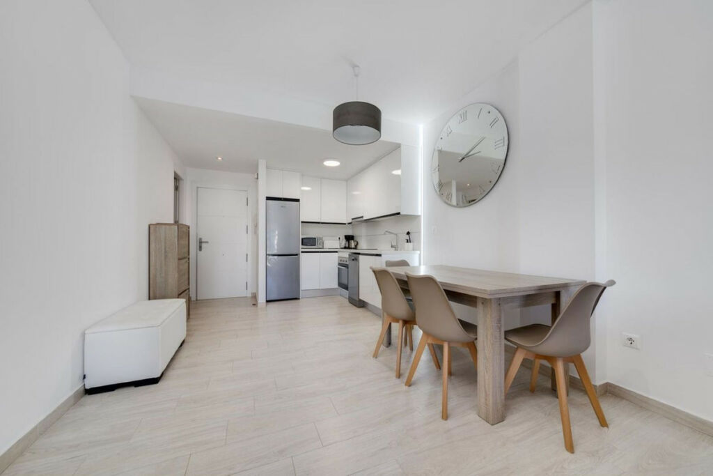 Middle Floor Apartment Torrevieja Alicante - imagen 12