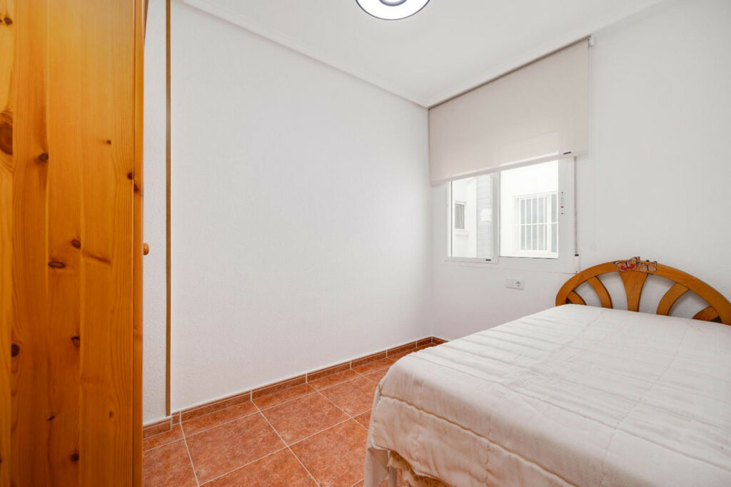Middle Floor Apartment Guardamar del Segura Alicante - Bild 12