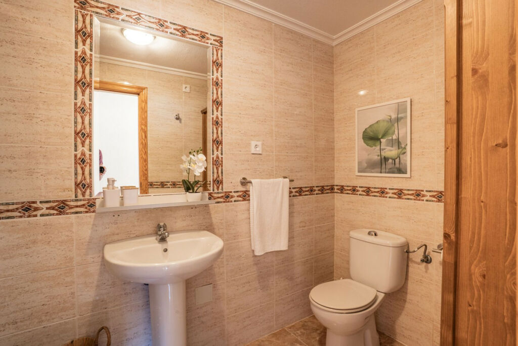 Middle Floor Apartment Torrevieja Alicante - Bild 12