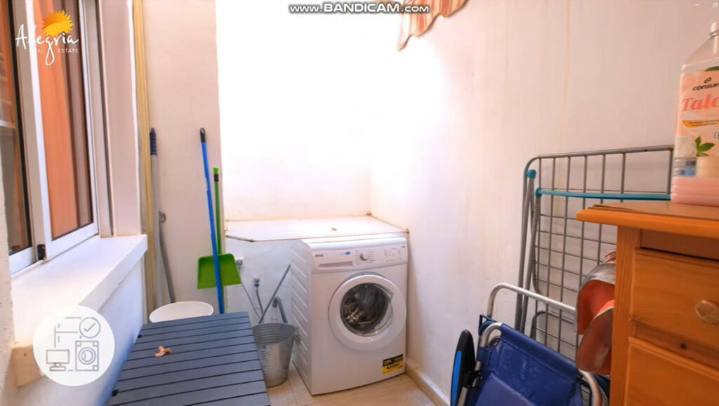 Middle Floor Apartment Torrevieja Alicante - imagen 12