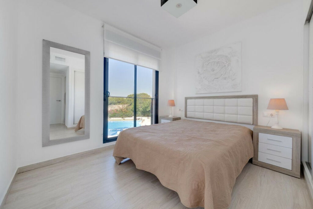 Middle Floor Apartment Torrevieja Alicante - imagen 13