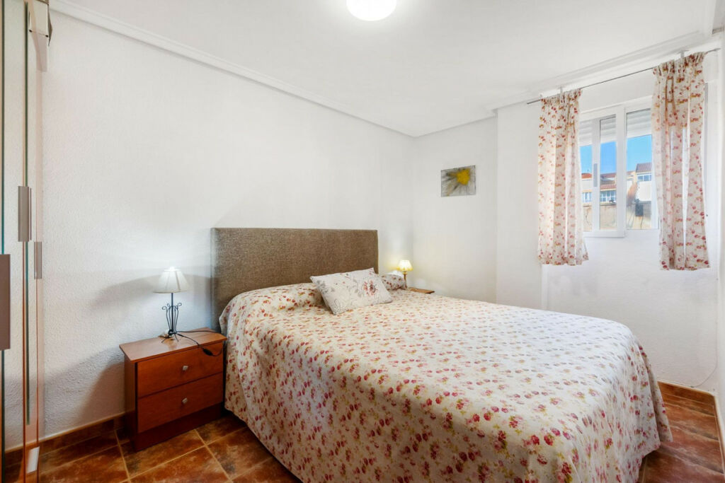Middle Floor Apartment La Mata Alicante - zdjęcie 13
